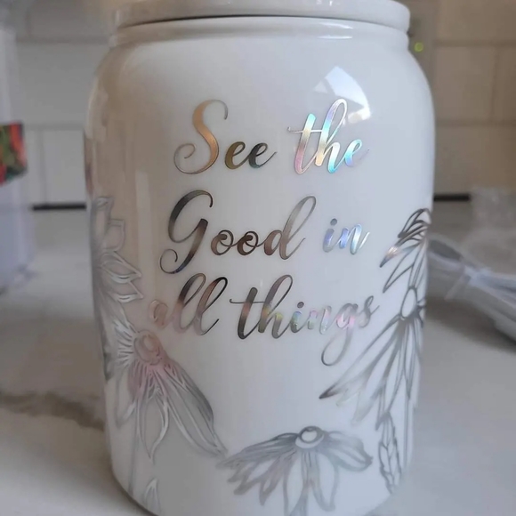 Scentsy warmer - Picture 3 of 3